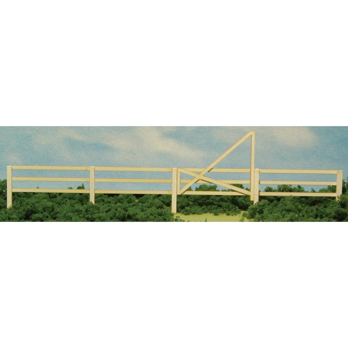 3-Slat Fence w/3 Gates -- Kit - 50′ 1.2m, HO GCLaser 19086