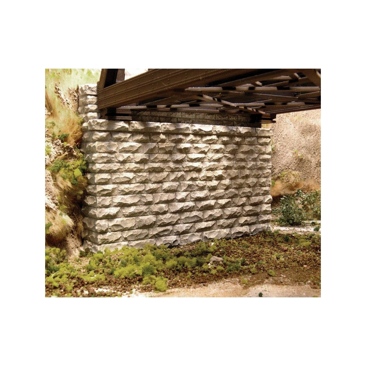 Double-Track Cut Stone Bridge Abutment -- Fits Central Valley Double-Track Truss Bridge, HO Chooch Enterprises 8450