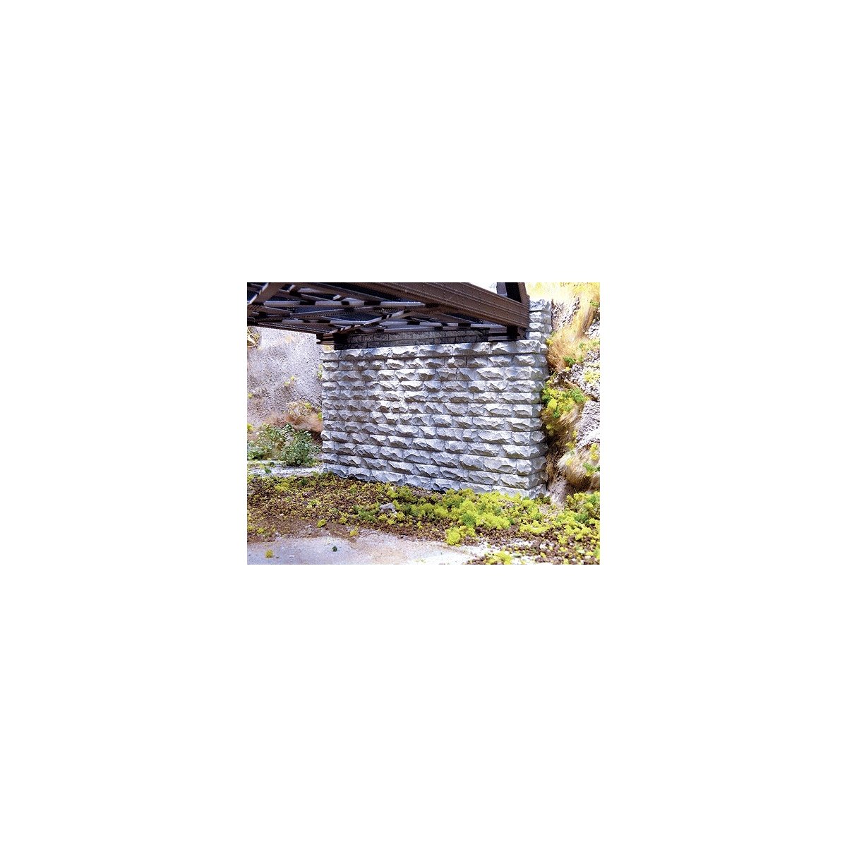 Double-Track Cut Stone Bridge Abutment -- 2-3/4 x 5/8 x 2-1/4′ 7 x 1.6 x 5.7cm pkg(2), N Chooch Enterprises 9850