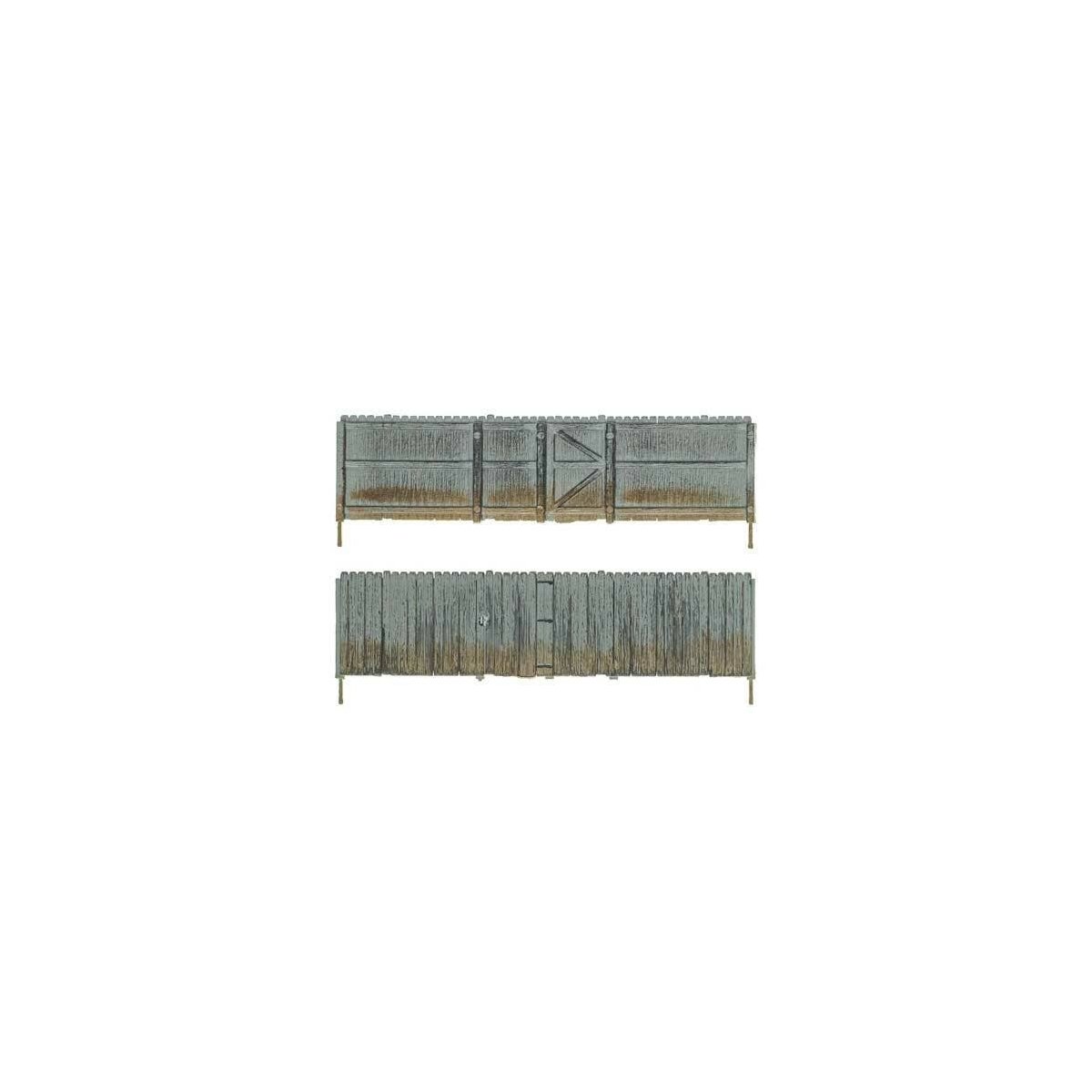 Privacy Fence - Kit with Gates, Hinges & Planter Pins -- Total Scale Length: 192′ 58.5m, HO Woodland Scenics 2985