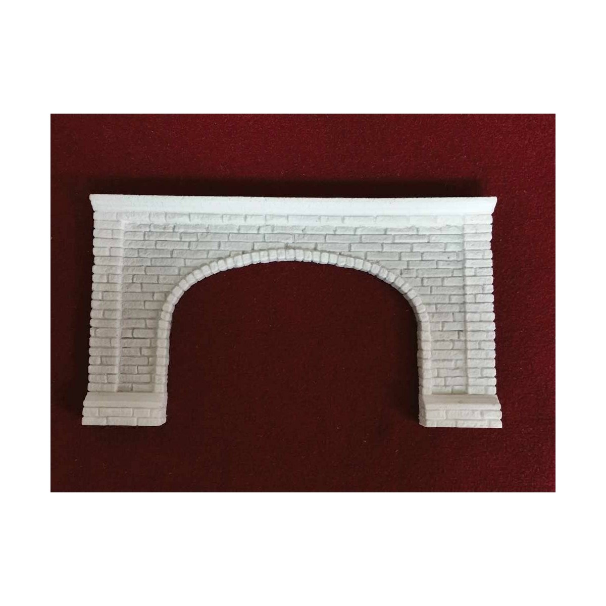 Extra-Wide Cut Stone Double Tunnel Portal -- Overall: 8-3/4 x 4-7/8′, Opening: 5-1/2 x 3-1/2′, HO Pre-Size Model Specialitie