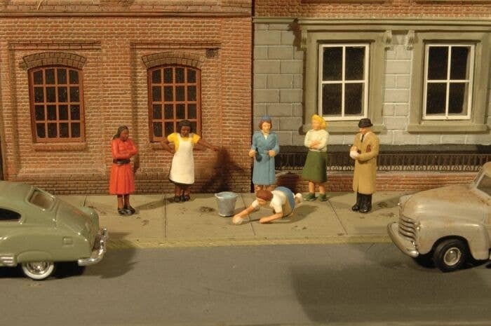 Sidewalk People pkg(7), O, Bachmann Industries 33167