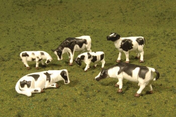 SceneScapes(TM) Figures -- Cows (black, white) pkg(6), HO, Bachmann Industries 33103