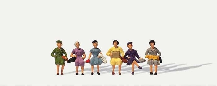 Sitting Female Passengers -- pkg(6), HO, Merten 210853