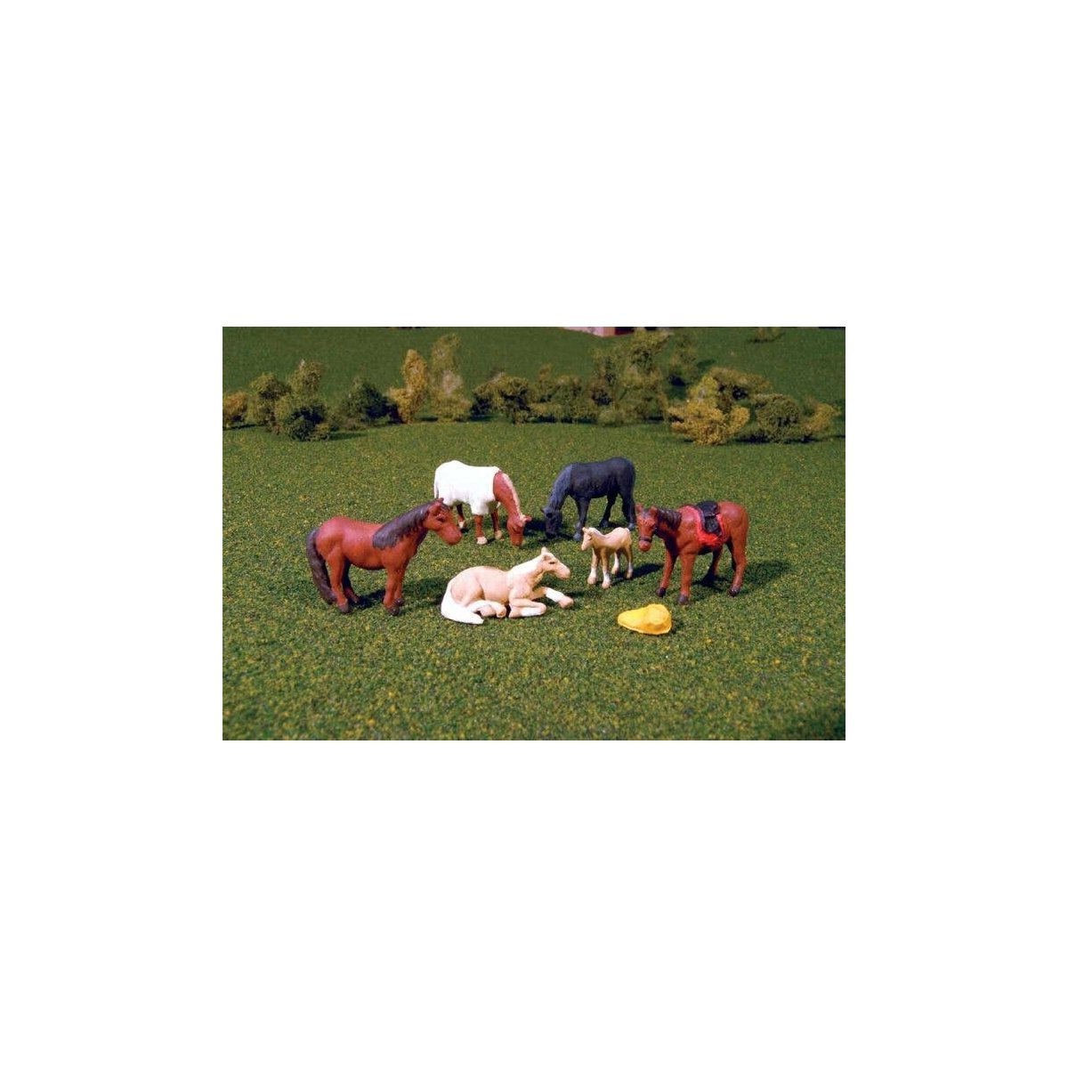 Horses - SceneScapes(TM) -- pkg(6), HO, Bachmann Industries 33119
