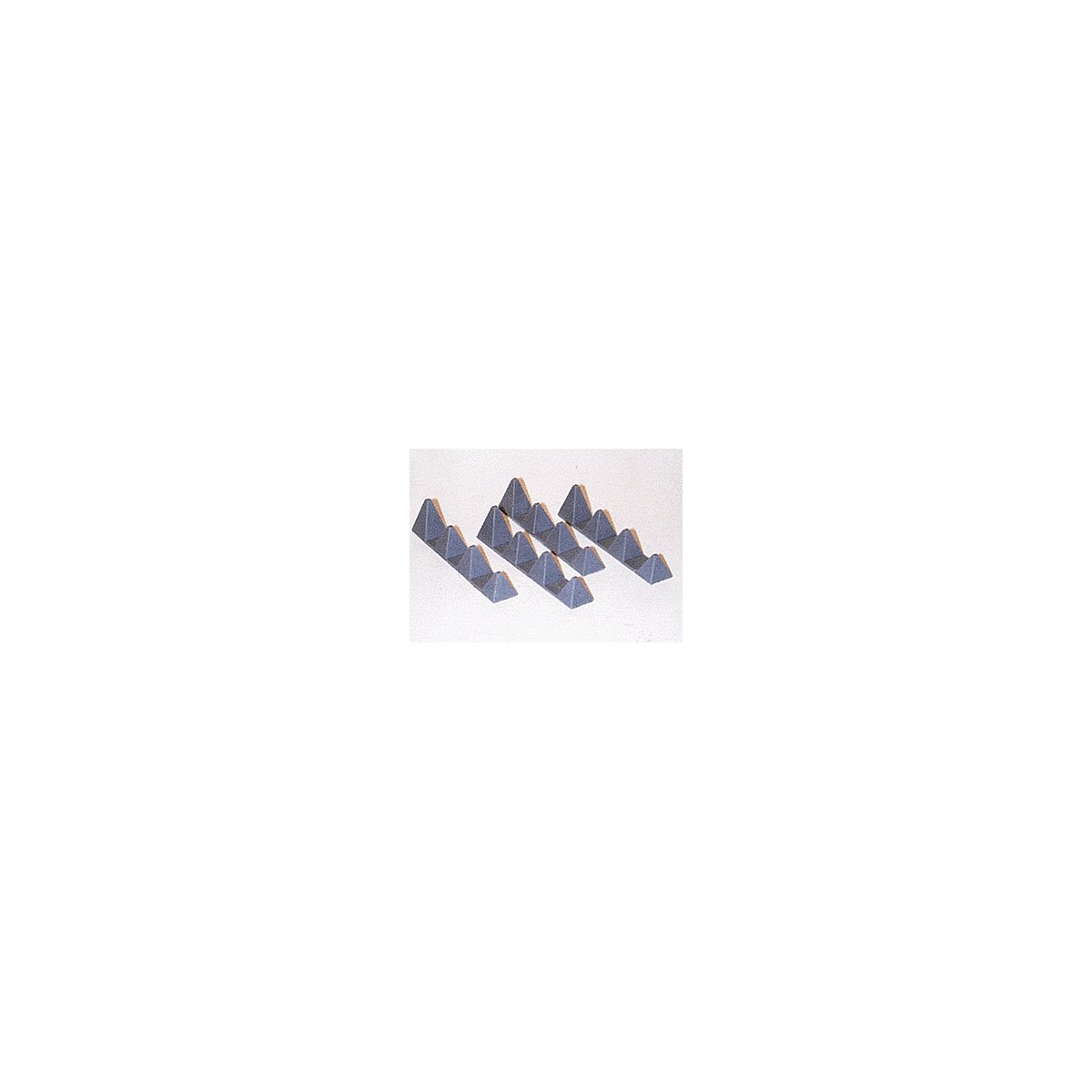 Anti-Tank Obstacles - World War II -- Dragon′s Teeth pkg(4), HO, Trident Miniatures 96021
