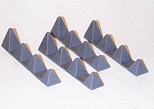 Anti-Tank Obstacles - World War II -- Dragon′s Teeth pkg(4), HO, Trident Miniatures 96021
