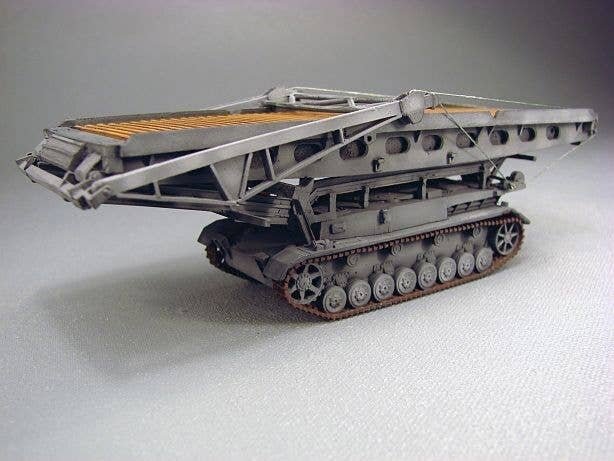 WWII German Armed Forces Bridge Layers - Kit -- BruckenlegepanzerIV Armored Vehicle-Launched , HO, Trident Miniatures 87186
