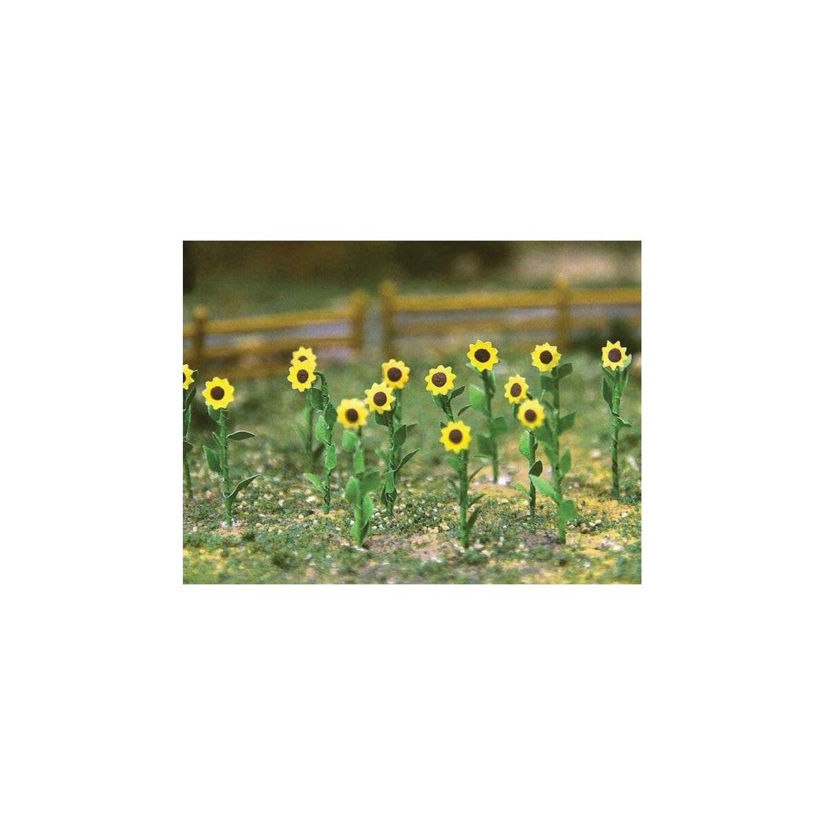 Sunflowers -- 1′ 2.5cm Tall pkg(16), HO, Bachmann Industries 32506