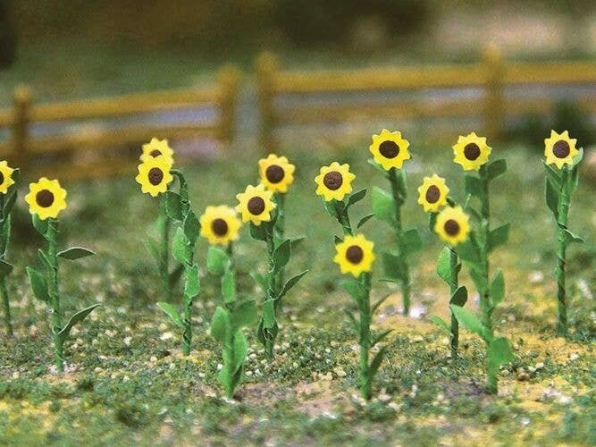 Sunflowers -- 1′ 2.5cm Tall pkg(16), HO, Bachmann Industries 32506