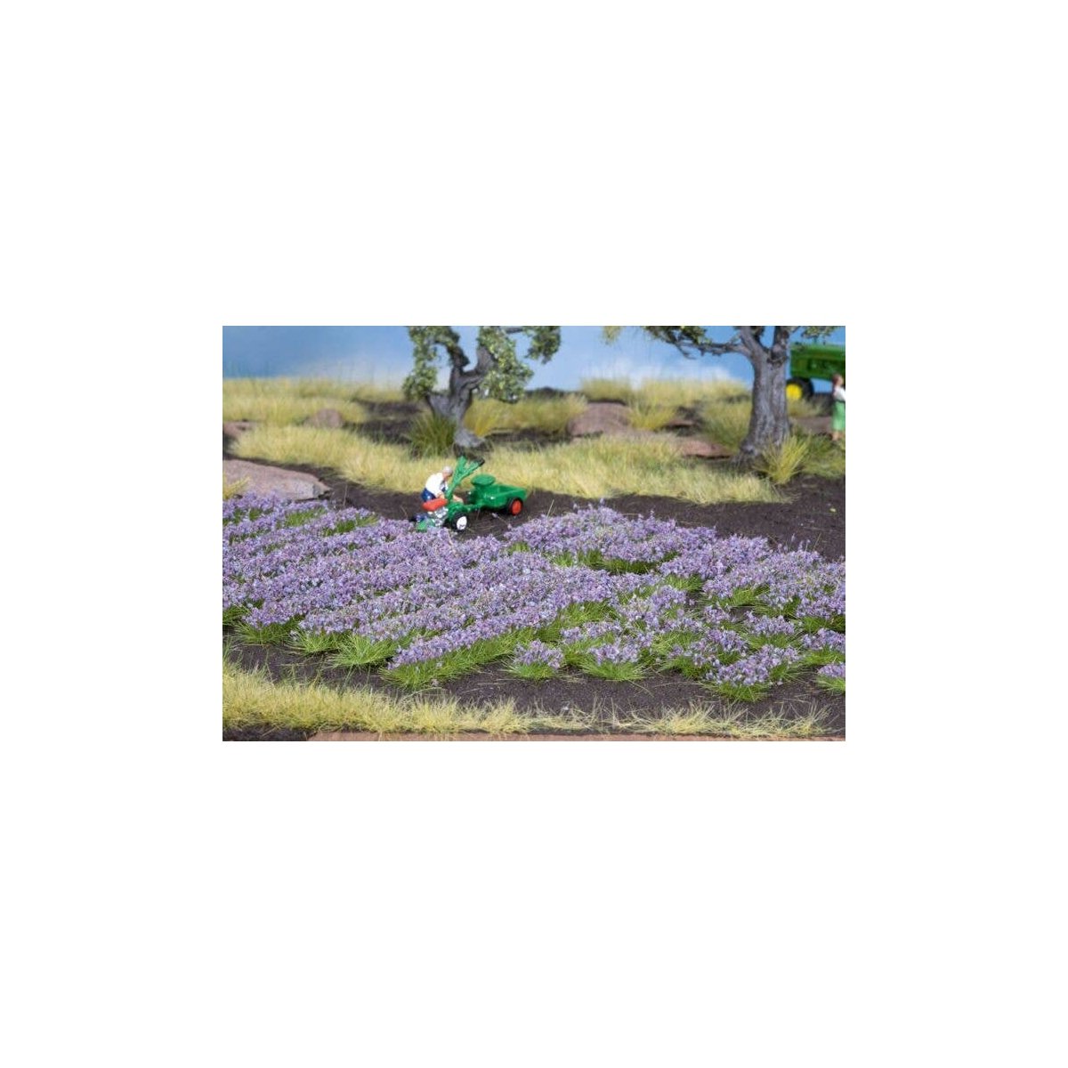 Lavender Tufts -- Strips & Tufts pkg(36), HO, Noch Gmbh & Co 7136