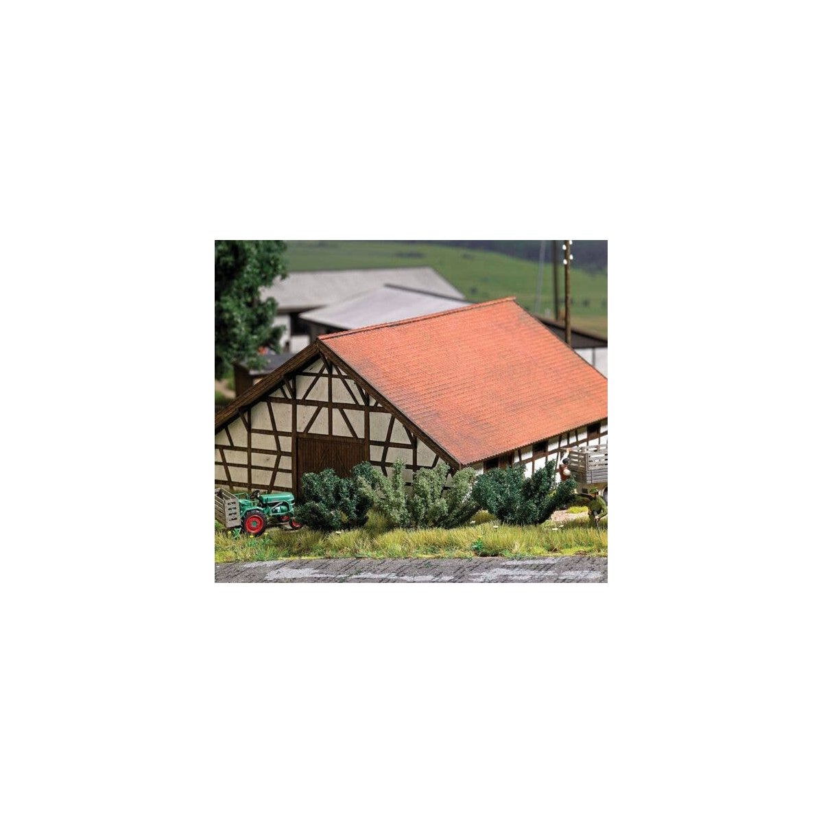 Summer Bushes - Assembled -- 1-3/8′ 3.5cm pkg(5), All Scales, Busch Gmbh & Co Kg 6061