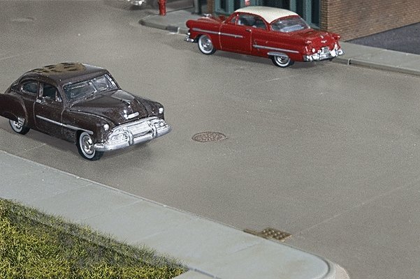 Concrete Street System -- Straight Sections pkg(10) with Accessories, HO, Walthers Cornerstone 3155