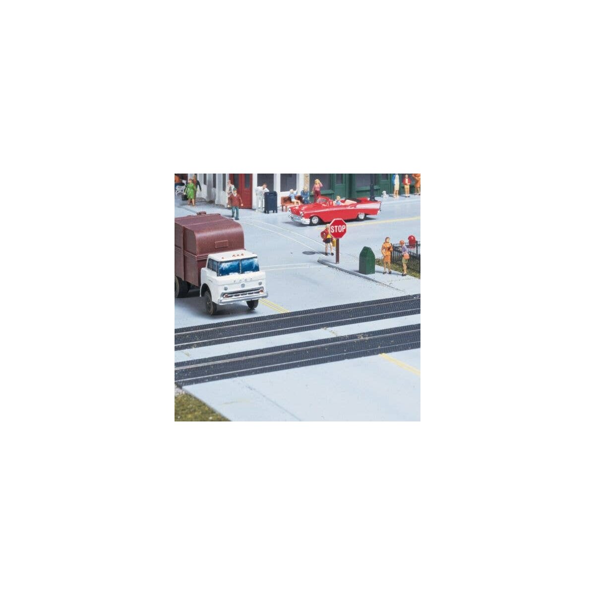 Rubber Mat Style Grade Crossing -- Kit, HO, Walthers Cornerstone 3137