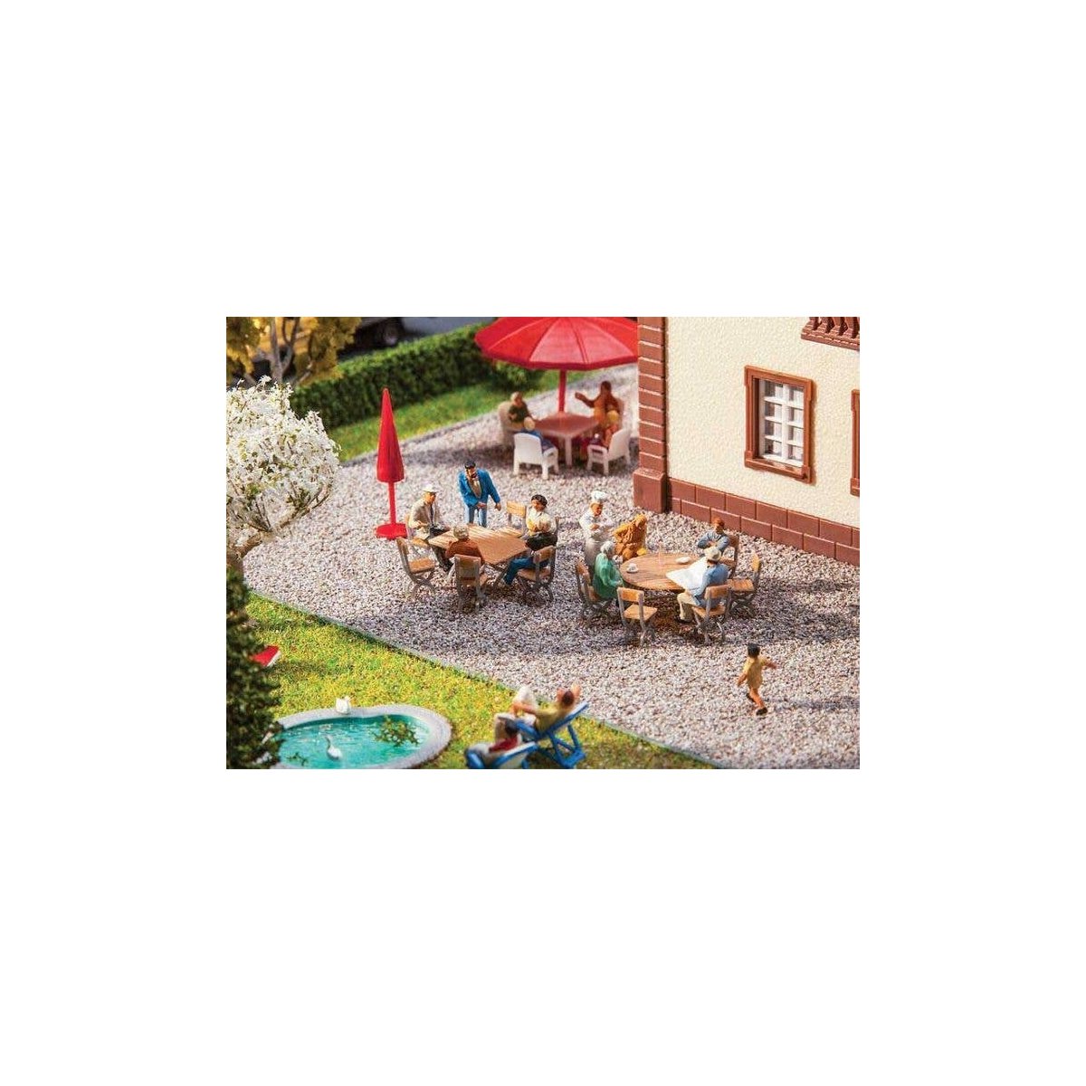 2 Tables and 12 Chairs, HO, Faller Gmbh 180957