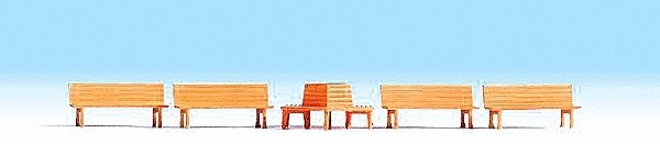 Wood Board Benches -- 4 Benches, 1 Circular Bench, HO, Noch Gmbh & Co 14851