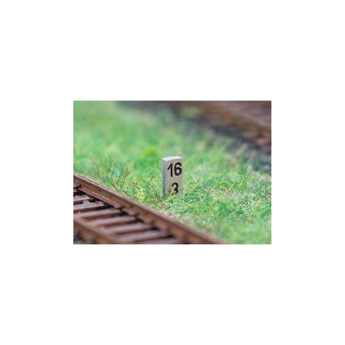 Concrete Mileposts (Hectometer Posts) -- pkg(10), HO, Faller Gmbh 180952