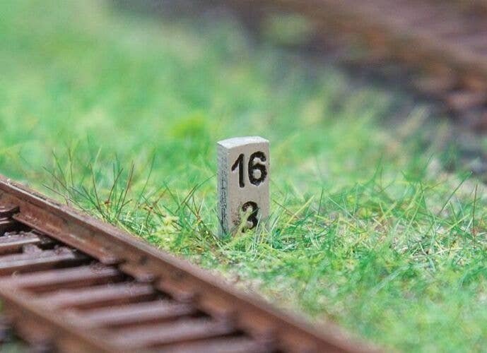 Concrete Mileposts (Hectometer Posts) -- pkg(10), HO, Faller Gmbh 180952