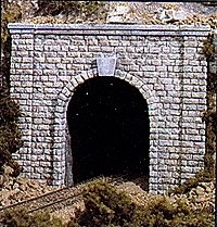 Single-Track Tunnel Portal -- Cut Stone, HO, Woodland Scenics 1253