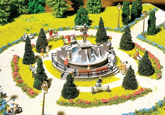 Ornamental Fountain -- Kit - 4-1/2 x 4-5/16′ 11.5 x 11cm, HO, Faller Gmbh 130232