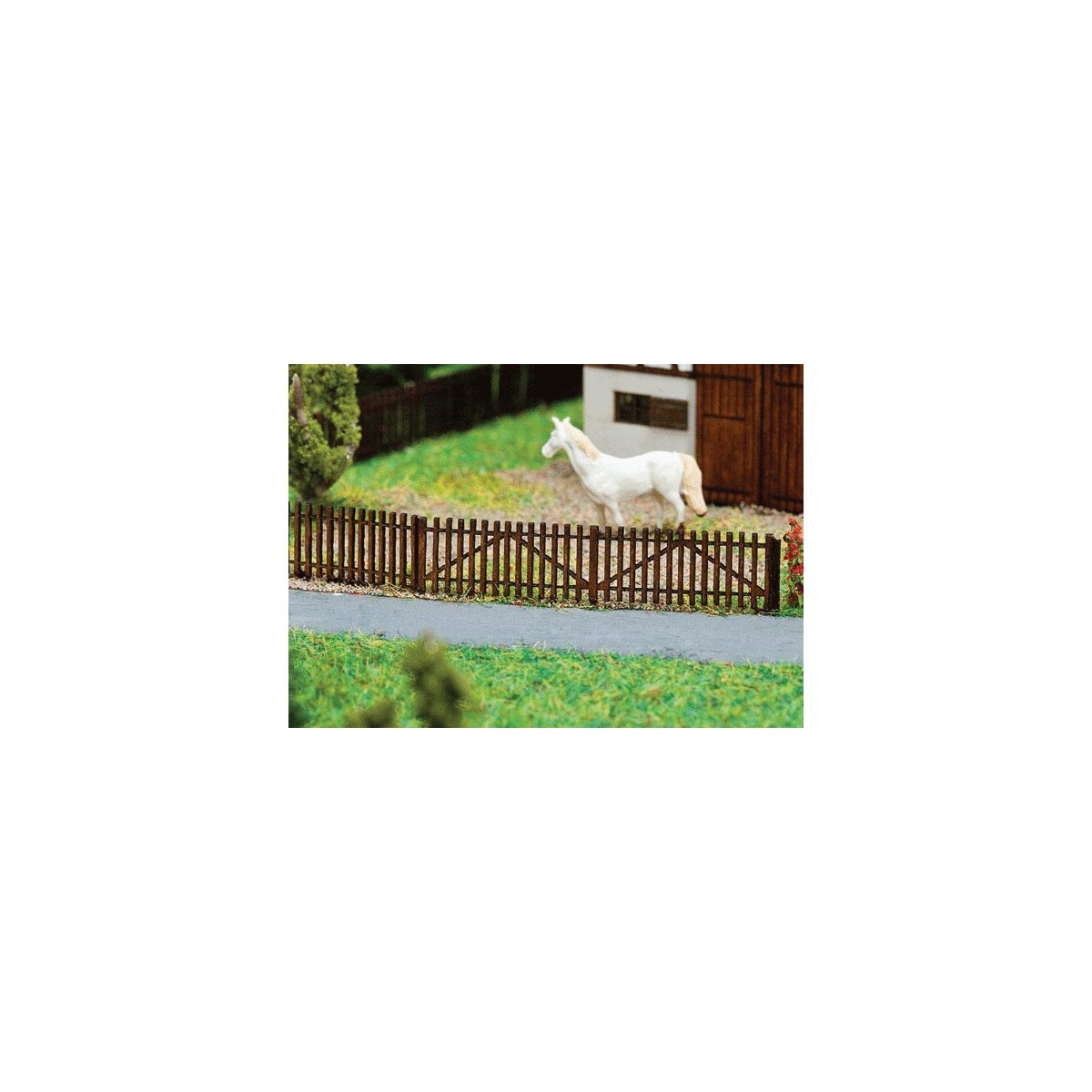 Wooden Picket Fence -- Kit - 4 Sections Each 3-3/8 x 1/16 x 5/16′ 8.6 x .1 x .8cm, Z, Faller Gmbh 272410