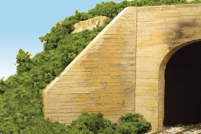 Bridge Abutment Wing Walls -- Board-Formed Poured Concrete pkg(2), HO, Monroe Models 126