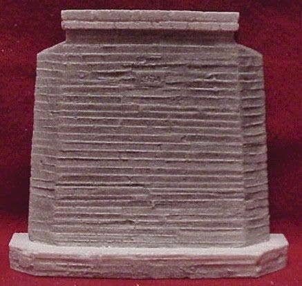 Single Deck Bridge Abutment -- 30′ Old Concrete, HO, Pre-Size Model Specialities 144