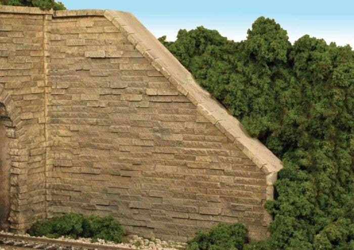 Wing Walls -- Split Stone, HO, Monroe Models 703