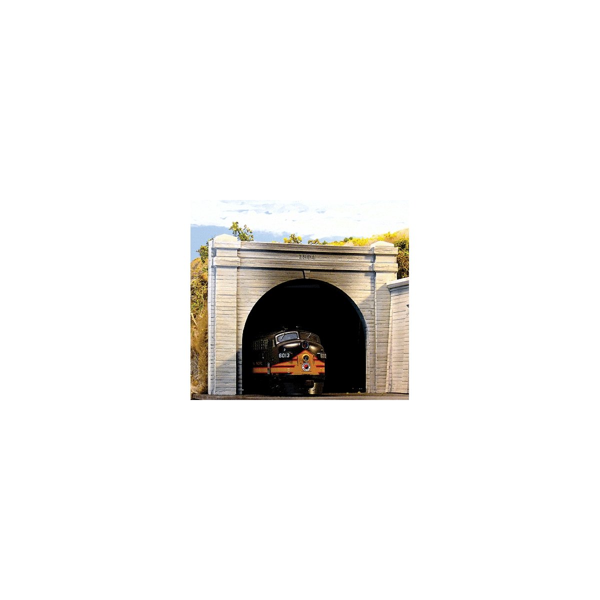 Double-Track Concrete Tunnel Portal -- 6-5/8 x 5-1/4′ 16.8 x 13.3cm, HO, Chooch Enterprises 8330