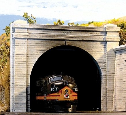Double-Track Concrete Tunnel Portal -- 6-5/8 x 5-1/4′ 16.8 x 13.3cm, HO, Chooch Enterprises 8330