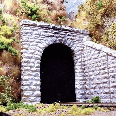 Single-Track Cut Stone Tunnel Portal -- 4-1/2 x 4-1/2′ 11.4 x 11.4cm, HO, Chooch Enterprises 8340