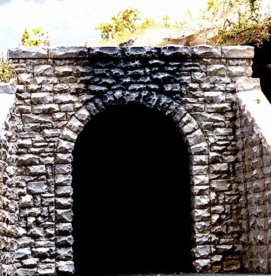 Single-Track Random Stone Tunnel Portal 2-Pack -- 2-3/4 x 2-1/2′ 7 x 6.4cm, N, Chooch Enterprises 9760