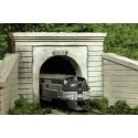 Single-Track Tunnel Portal -- Grooved Concrete Face, N, Monroe Models 214