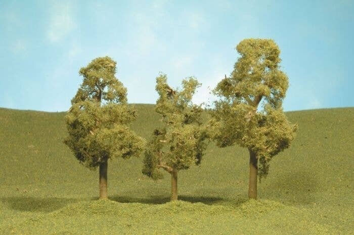 Sycamore Trees - SceneScapes(TM) -- 3 to 4′ 7.6 to 10.2cm pkg(3), HO, Bachmann Industries 32009