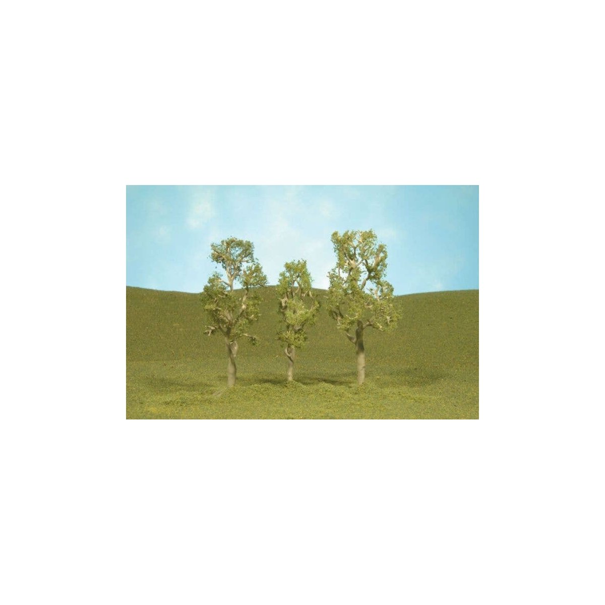 Aspen Trees - SceneScapes(TM) -- 3 to 4′ 7.6 to 10.2cm pkg(3), HO, Bachmann Industries 32010
