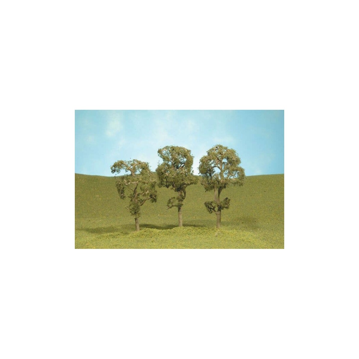 Maple Trees - SceneScapes(TM) -- 3 - 4′ 7.6 - 10.2cm pkg(3), HO, Bachmann Industries 32011