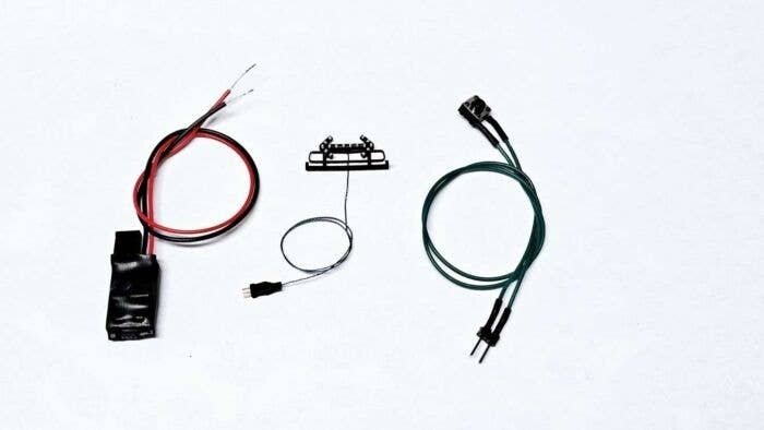 Arrow Board Stick Sign w/Headache Rack -- Fits Atlas & River Point Station Pickup Trucks, HO, East Coast Circuits 9508