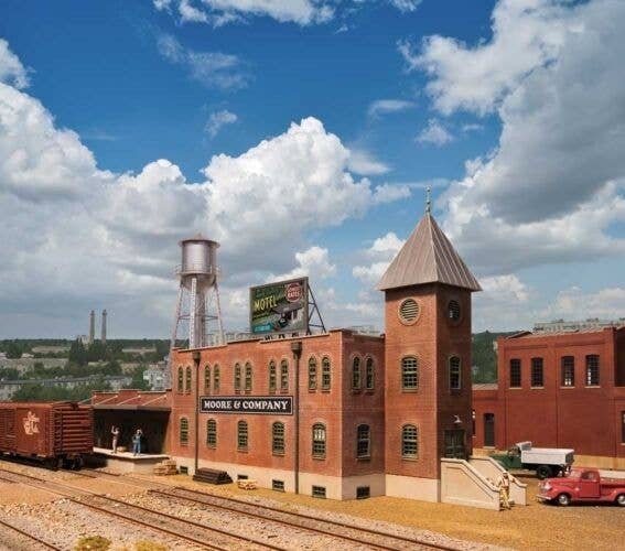 Vintage Brick Warehouse, HO, Walthers Cornerstone 4104