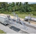 Modern Loading Racks pkg(4) -- Kit - Each 3-1/8 x 1-11/16 x 4′ 7.9 x 4.2 x 10.1cm, HO, Walthers Cornerstone 4037