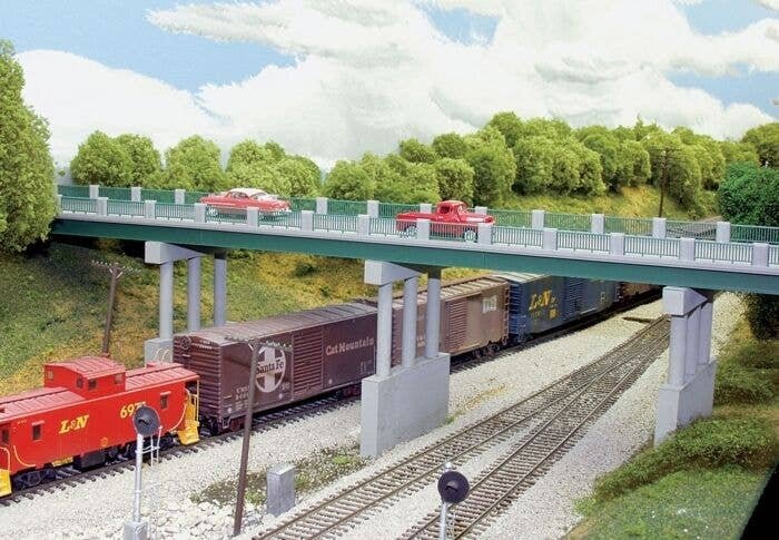 Wrought Iron Highway Overpass w/Adjustable Piers -- Kit - 150′ Scale w/4 Piers, HO, Rix Products 123