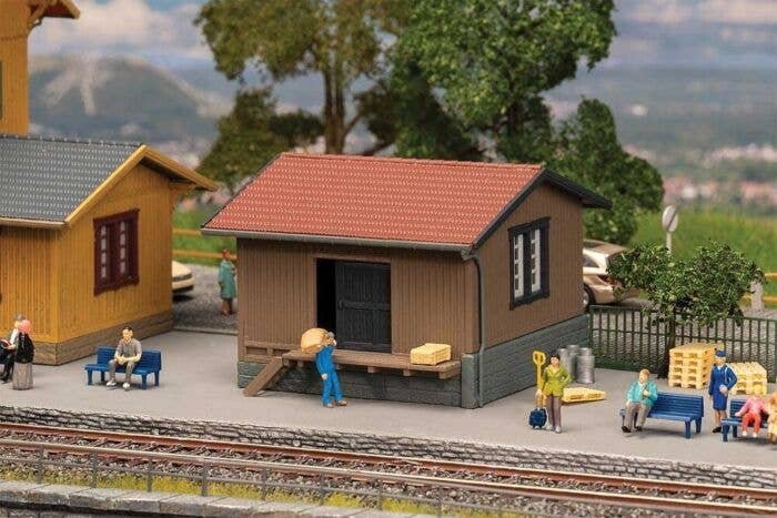 Small Wooden Freight Shed -- Kit - 3-3/16 x 3-3/16 x 2-5/16′ 8.1 x 8.2 x 5.9cm, HO, Faller Gmbh 120099