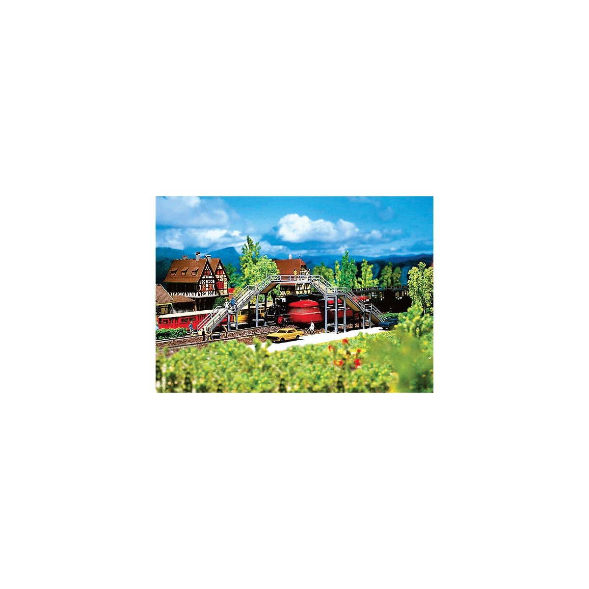 2-Track Steel Footbridge -- 7 x 4-3/4′ 18 x 11.9cm, HO, Faller Gmbh 120178