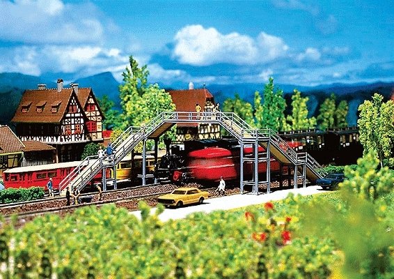 2-Track Steel Footbridge -- 7 x 4-3/4′ 18 x 11.9cm, HO, Faller Gmbh 120178