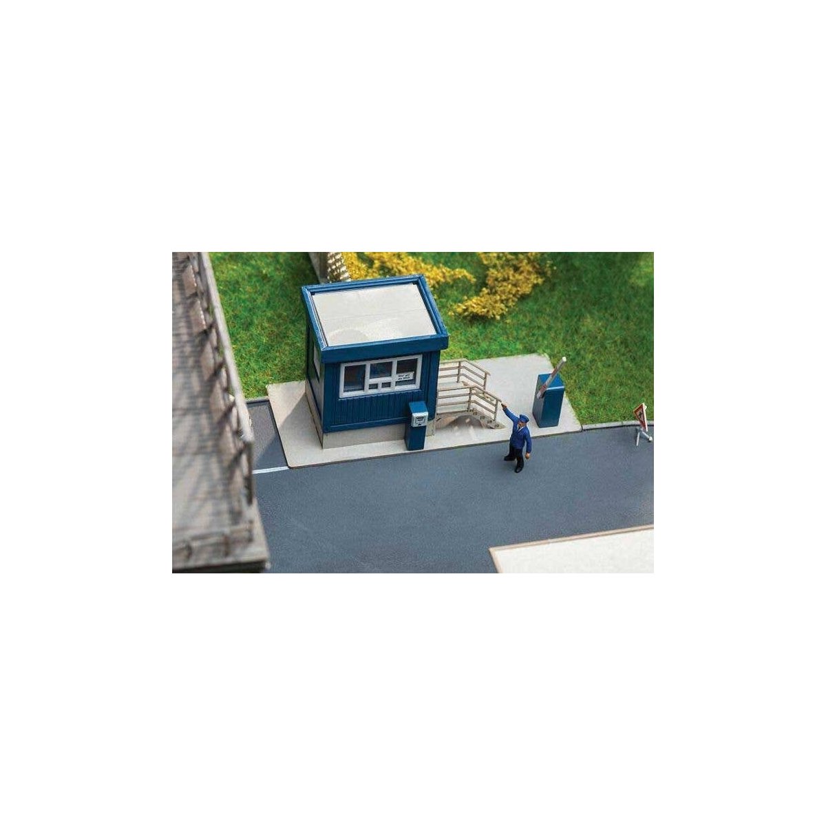 Gatekeeper`s Booth -- Laser-Cut and Plastic Kit - 3-11/16 x 2-3/8 x 1-5/8` 9.4 x 6 x 4.1cm, HO, Faller Gmbh 130625