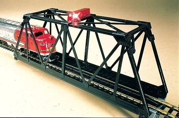 Steel Through-Truss Bridge - Assembled -- With Blinking Red Light, N, Bachmann Industries 46904