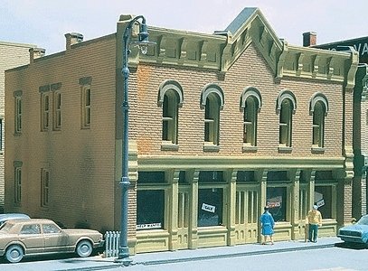 DPM Structure Kits -- Erik`s Emporium - 3-1/4 x 3` 8.3 x 7.6cm, N, Design Preservation Models 51400