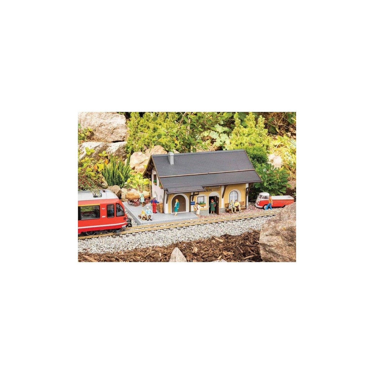 Lavin Train Station -- Kit - 23-1/4 x 16-9/16 x 11-13/16′ 59 x 42 x 30cm, G, Pola 330861