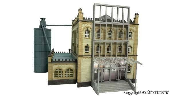 Specht Wooden Toy Factory -- Kit - 11-13/16 x 11-13/16 x 6-1/2′ 30 x 30 x 16.5cm, HO, Kibri 39806