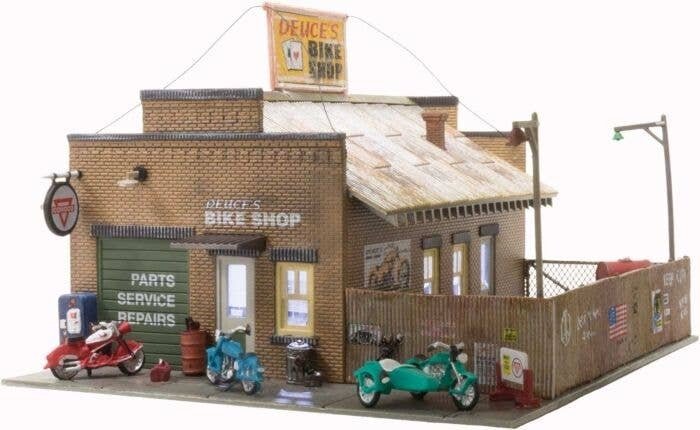 Deuce`s Bike Shop - Built-&-Ready Landmark Structures(R) -- Assembled - 5 x 6` 12.7 x 15.2 cm, HO, Woodland Scenics 5045
