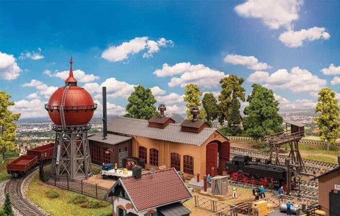 Engine House with Servicing Buildings - Action Set -- Kit Includes Brick Enginehouse, Water Tank, G, HO, Faller Gmbh 190140